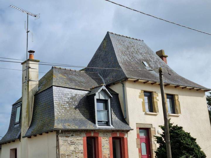 Service de nettoyage toiture Étrelles