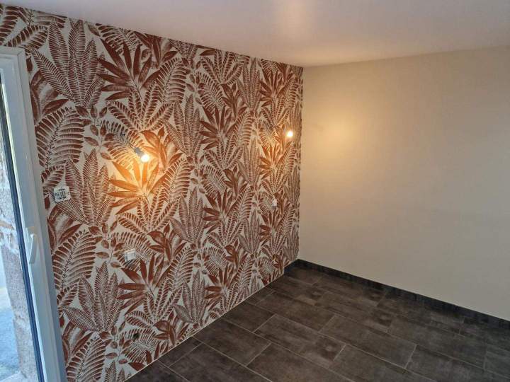 Revêtement mural Étrelles