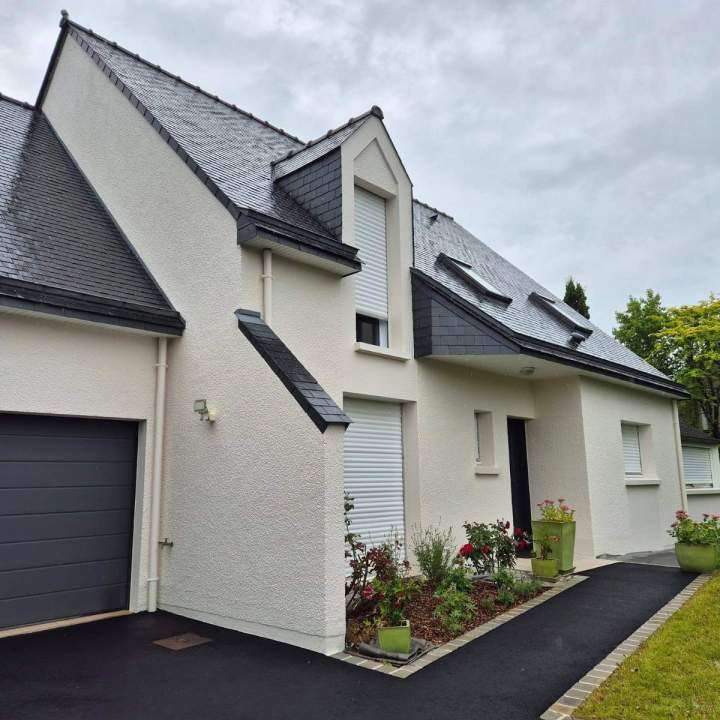 Travaux d'entretien de façade Étrelles