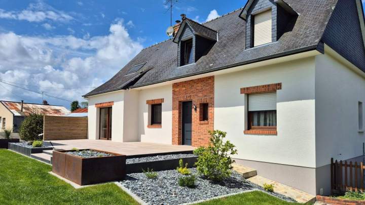 Ravalement de façade Étrelles