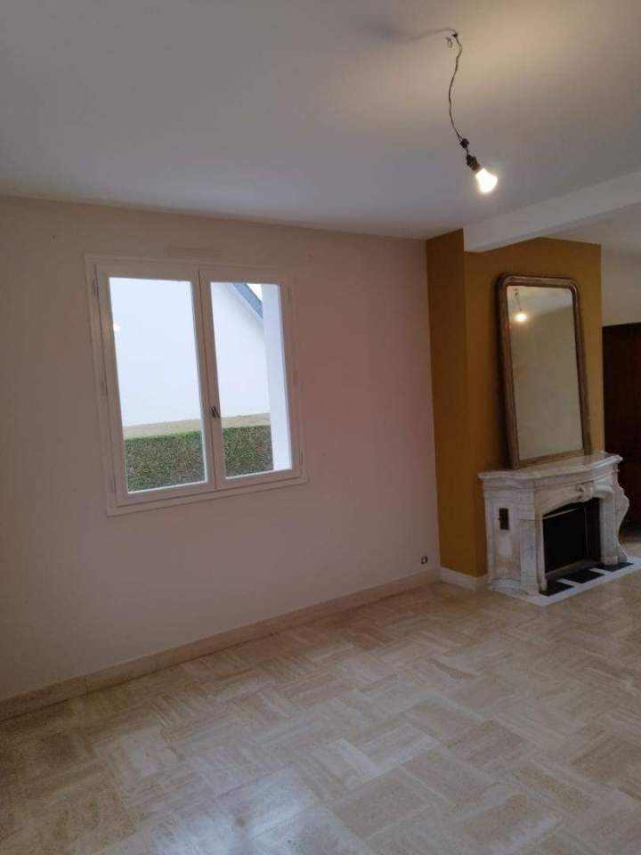 Service de rénovation Étrelles