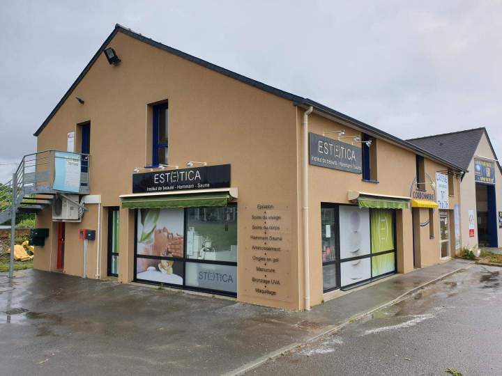 Traitement de façade Étrelles