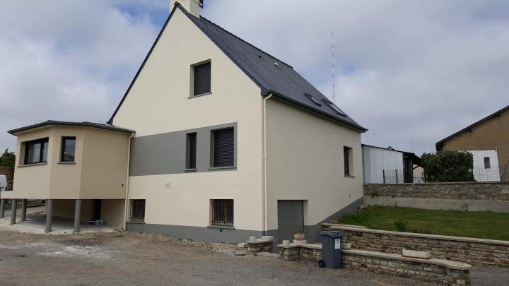 Ravalement de façade Étrelles