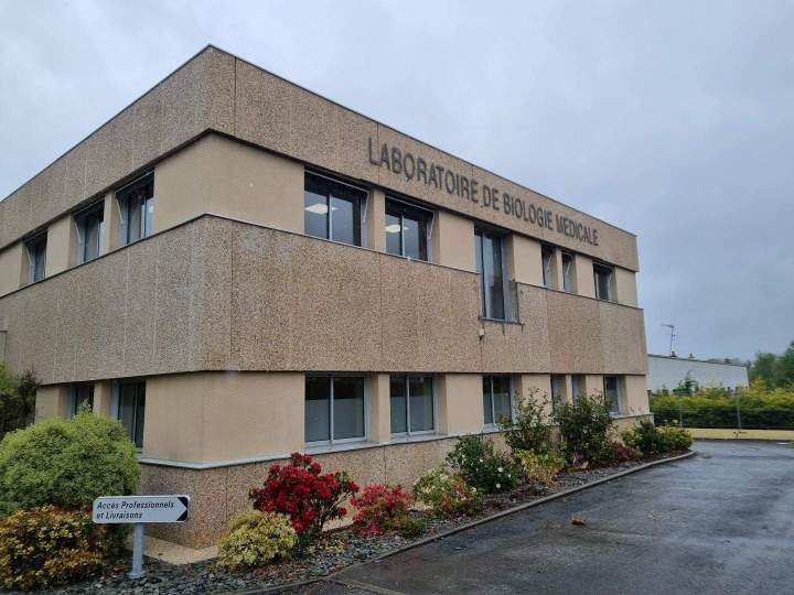 Nettoyage de bardage industriel Étrelles